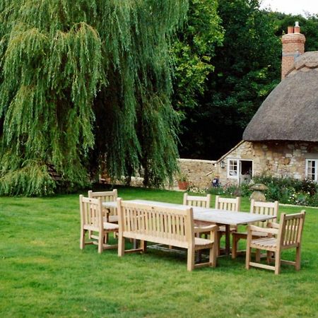 Afton Thatch: Beautiful Thatched Family Cottage Freshwater Exterior foto